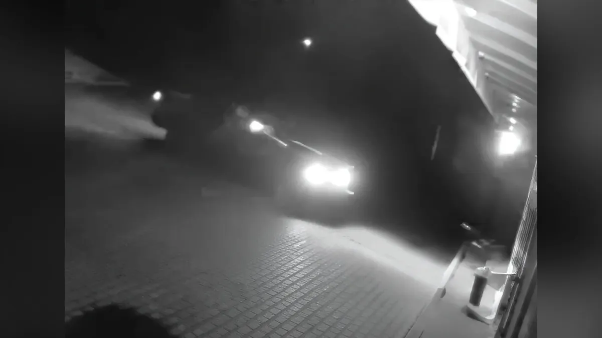 Відео моменту: у Синельниковому стріляли з машини по заправці