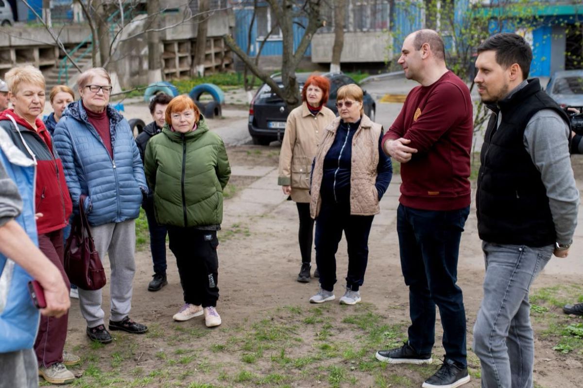 У Дніпрі люди активно брали участь у весняних толоках
