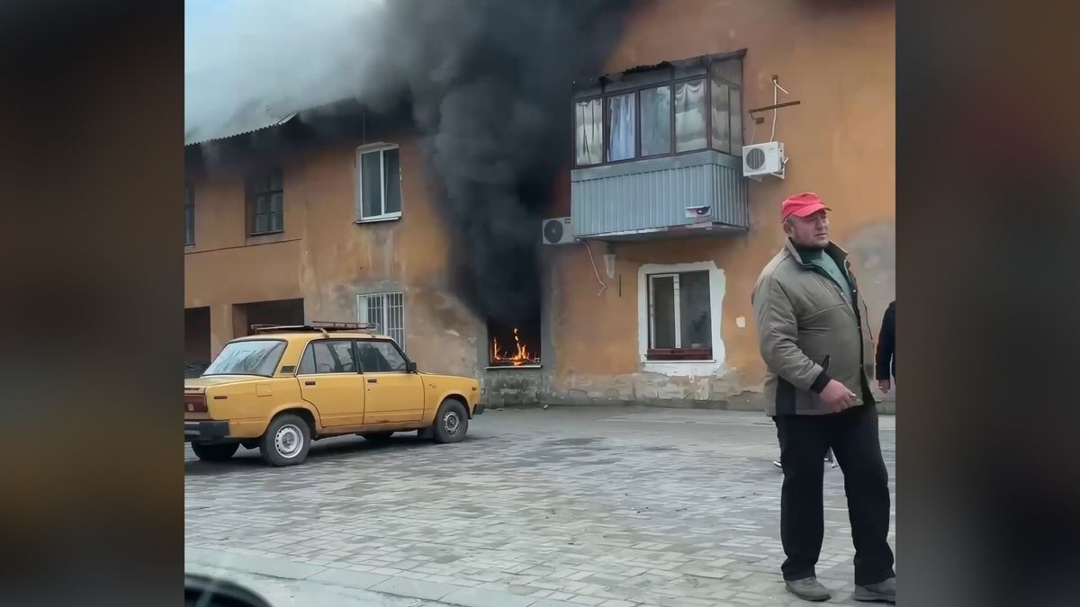 У Дніпрі на Артеківській горів будинок: врятували трьох людей