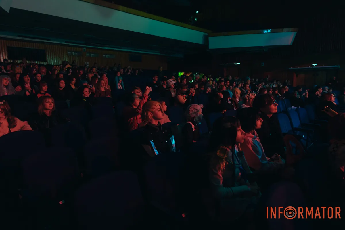 Маленький осередок Японії: у Дніпрі відбувся атмосферний захід з аніме та косплею, шукай себе на фото Інформатора 6