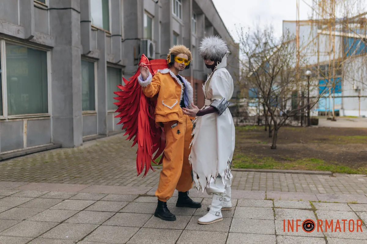 Маленький осередок Японії: у Дніпрі відбувся атмосферний захід з аніме та косплею, шукай себе на фото Інформатора 2