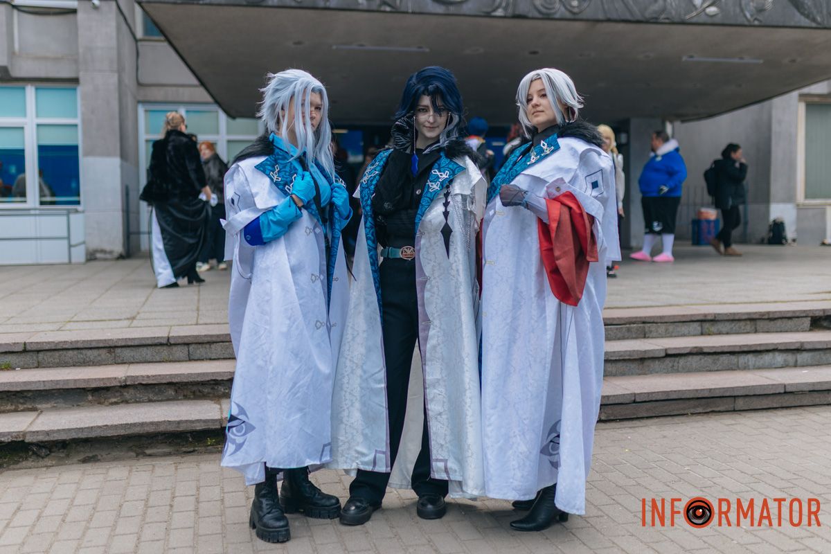 Маленький осередок Японії: у Дніпрі відбувся атмосферний захід з аніме та косплею, шукай себе на фото Інформатора 21