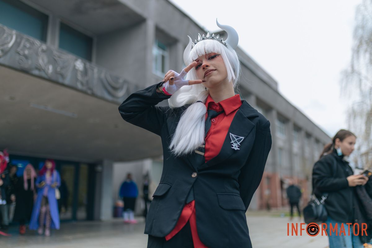 Маленький осередок Японії: у Дніпрі відбувся атмосферний захід з аніме та косплею, шукай себе на фото Інформатора 18