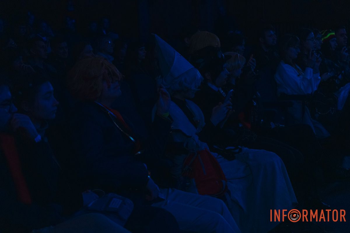 Маленький осередок Японії: у Дніпрі відбувся атмосферний захід з аніме та косплею, шукай себе на фото Інформатора 19