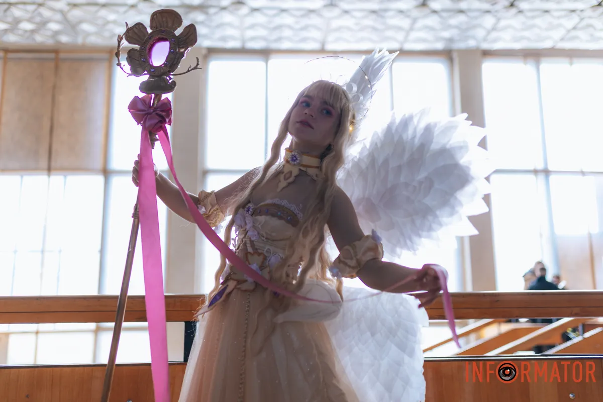 Маленький осередок Японії: у Дніпрі відбувся атмосферний захід з аніме та косплею, шукай себе на фото Інформатора 28