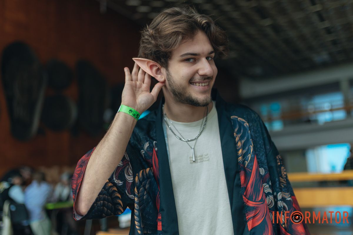 Маленький осередок Японії: у Дніпрі відбувся атмосферний захід з аніме та косплею, шукай себе на фото Інформатора 33