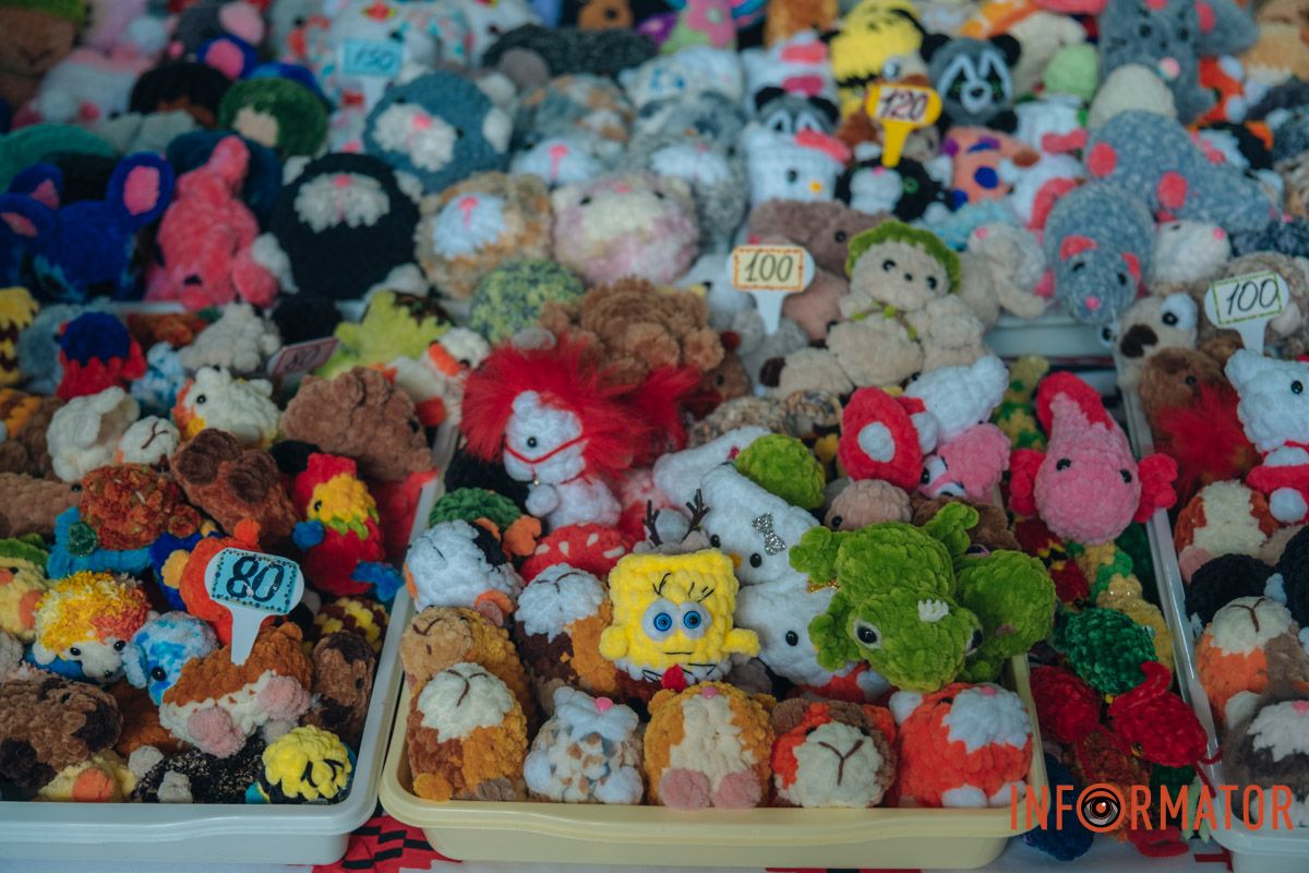 Маленький осередок Японії: у Дніпрі відбувся атмосферний захід з аніме та косплею, шукай себе на фото Інформатора 60