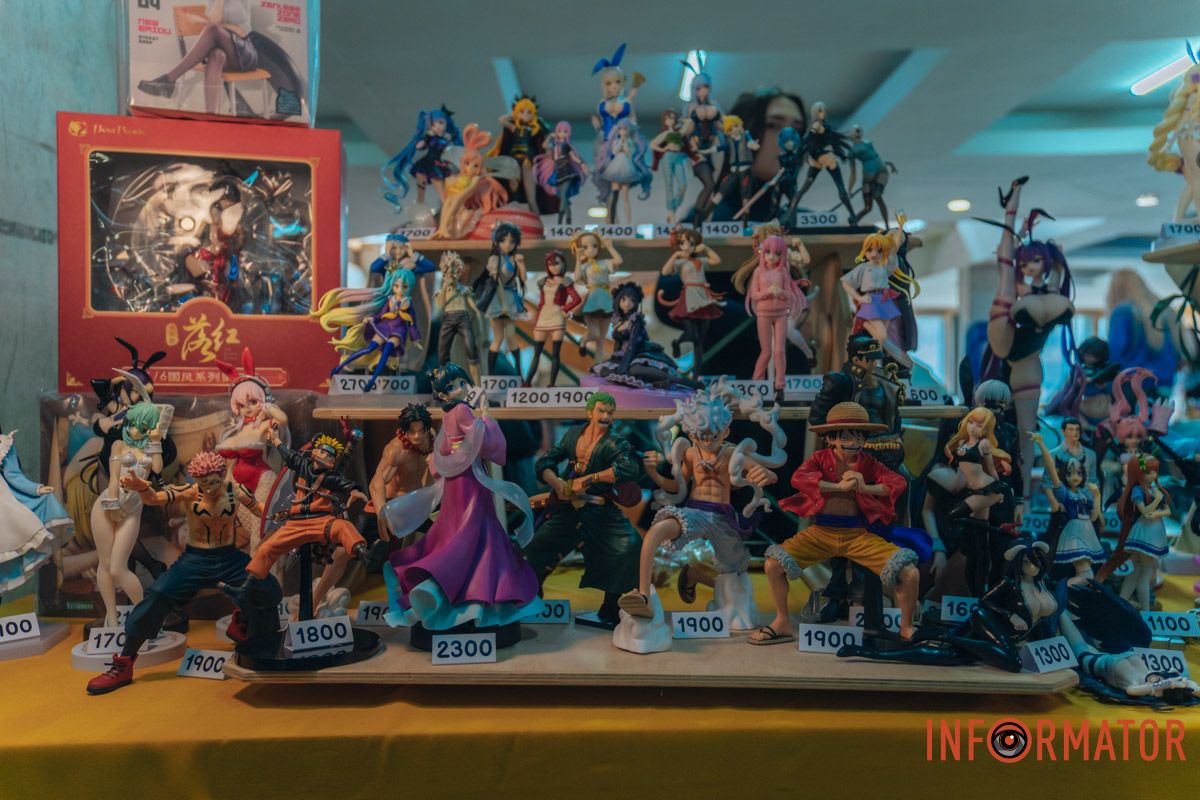 Маленький осередок Японії: у Дніпрі відбувся атмосферний захід з аніме та косплею, шукай себе на фото Інформатора 63