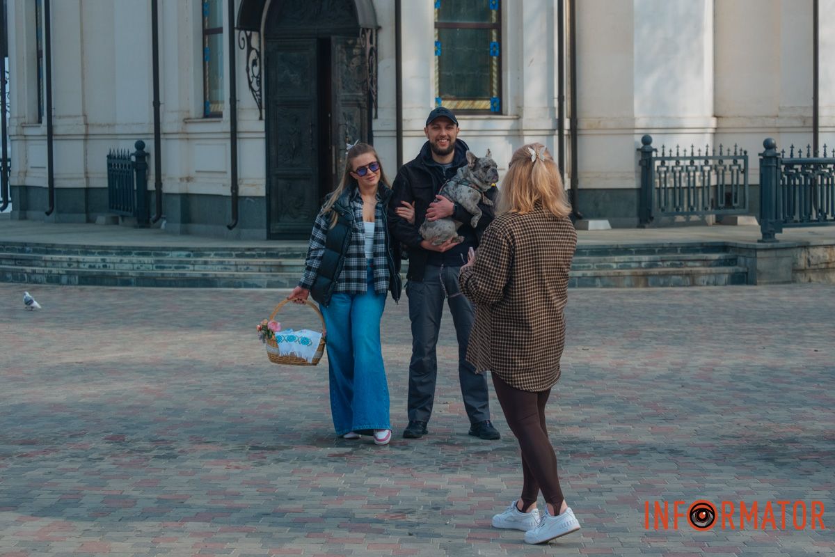 Усі робили фото на згадку