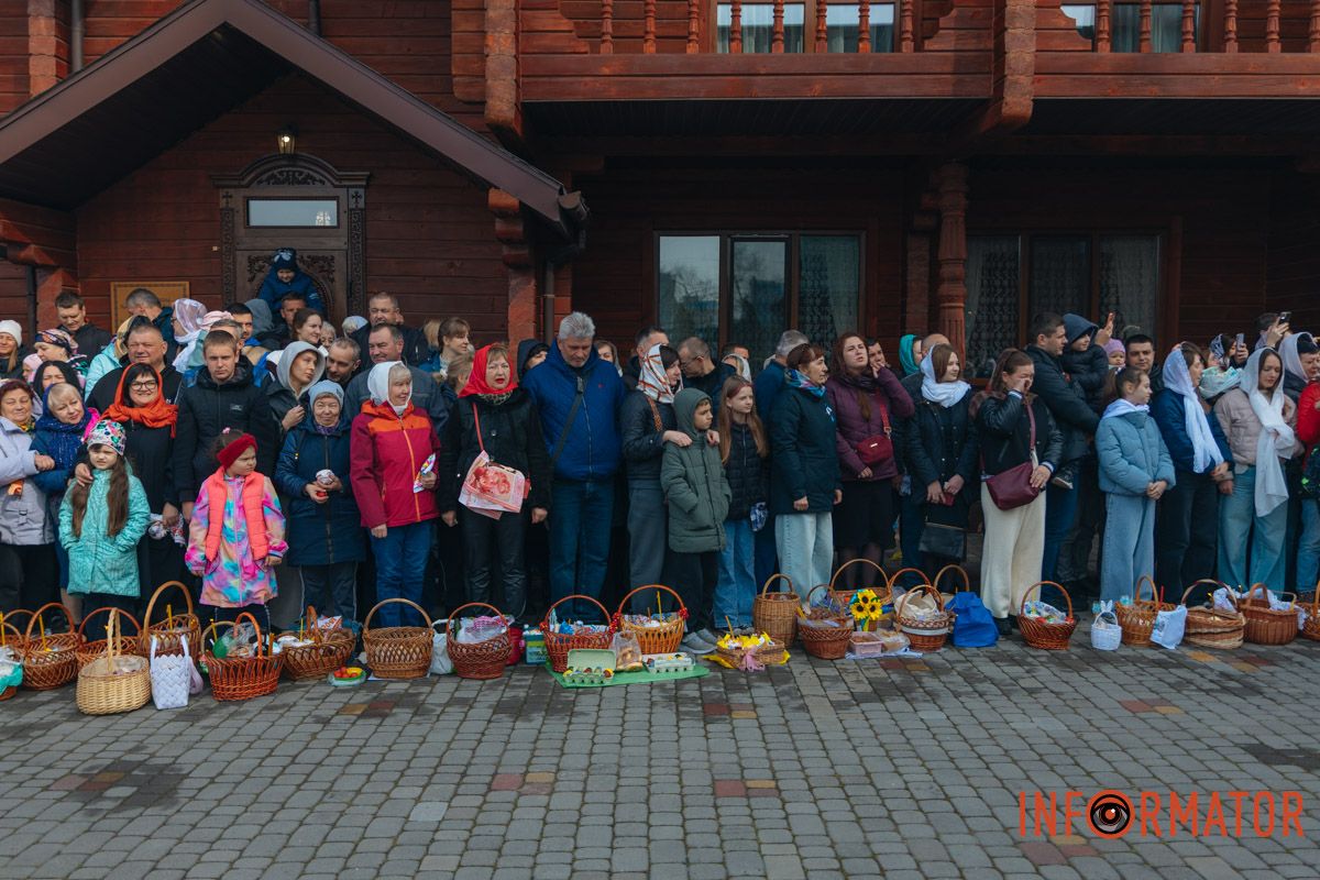 Радуйтеся щиро нині