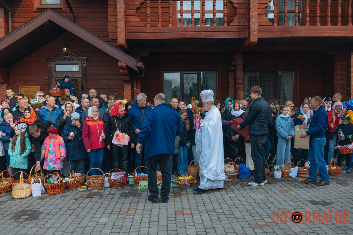 Храм Різдва Пресвятої Богородиці став місцем зустрічі сотень усміхнених людей