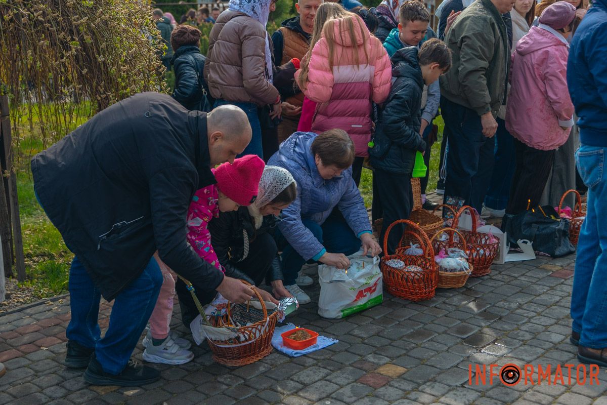 Великодні кошики вражають своїм оздобленням та красою