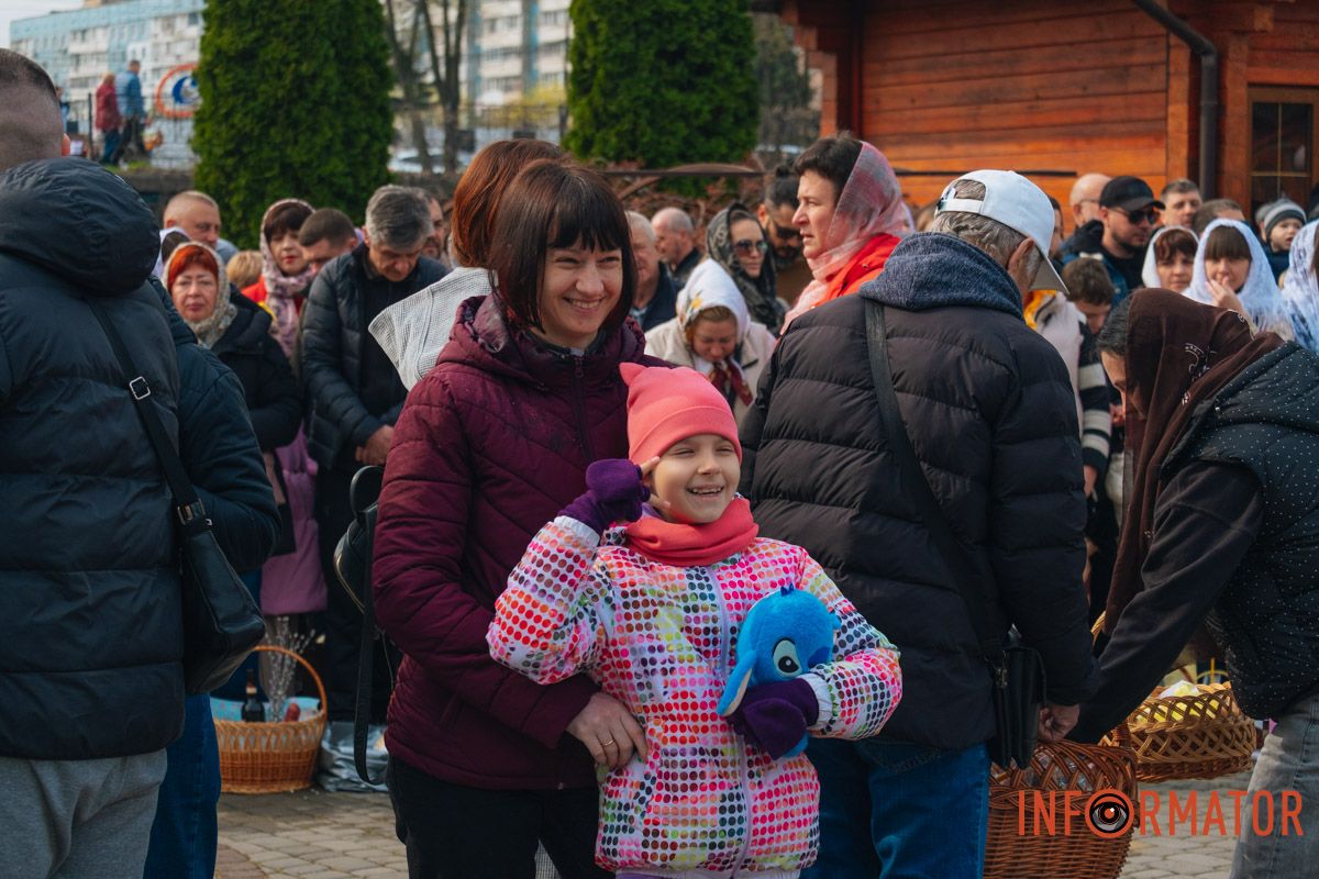 Люди приходили сім’ями