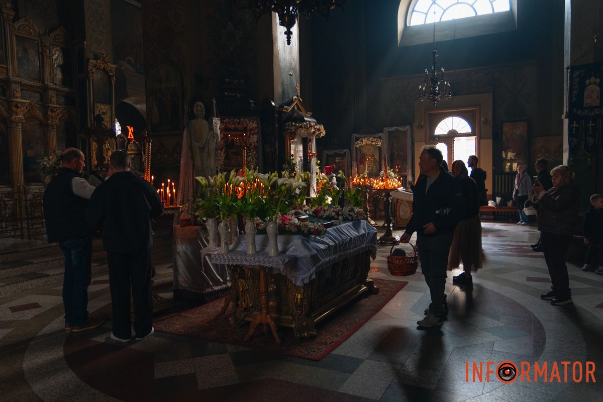 Атмосфера всередині храму