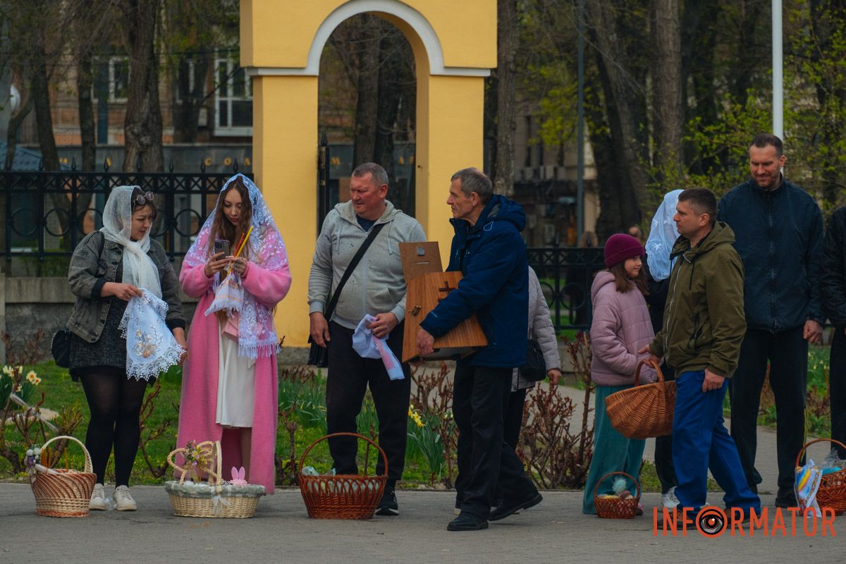 Бажаємо миру, тепла та світла