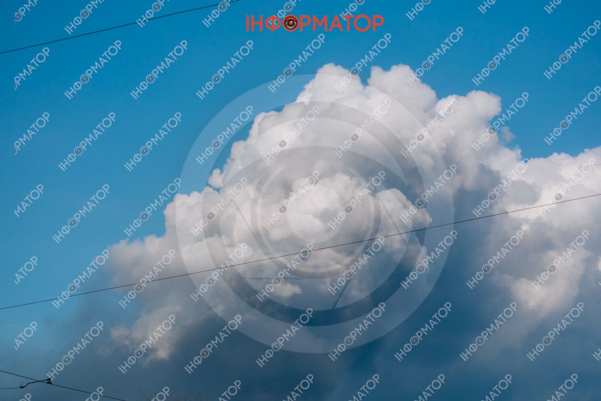 Кількість постраждалих зросла: дим від пожежі, що виникла через ворожу атаку, видно по усьому Дніпру 5