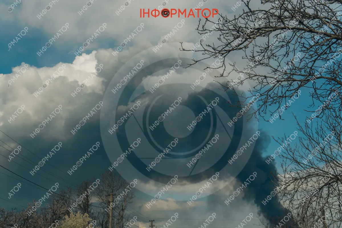 Кількість постраждалих зросла: дим від пожежі, що виникла через ворожу атаку, видно по усьому Дніпру 7