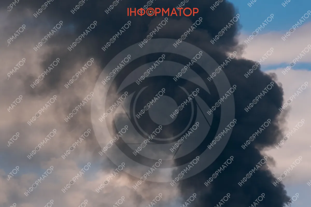 Кількість постраждалих зросла: дим від пожежі, що виникла через ворожу атаку, видно по усьому Дніпру 6