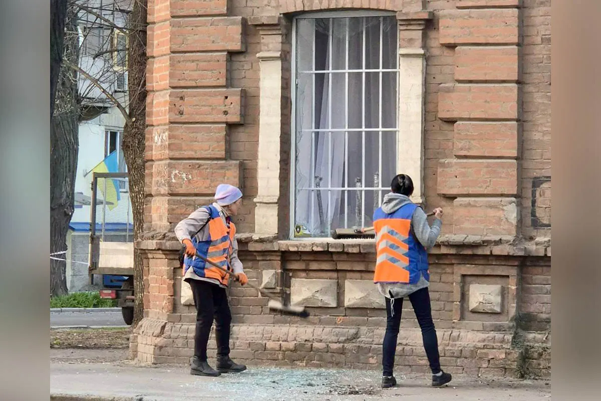 “Підло та цілеспрямовано”: ворог атакував два навчальні заклади у Дніпрі – Філатов 4