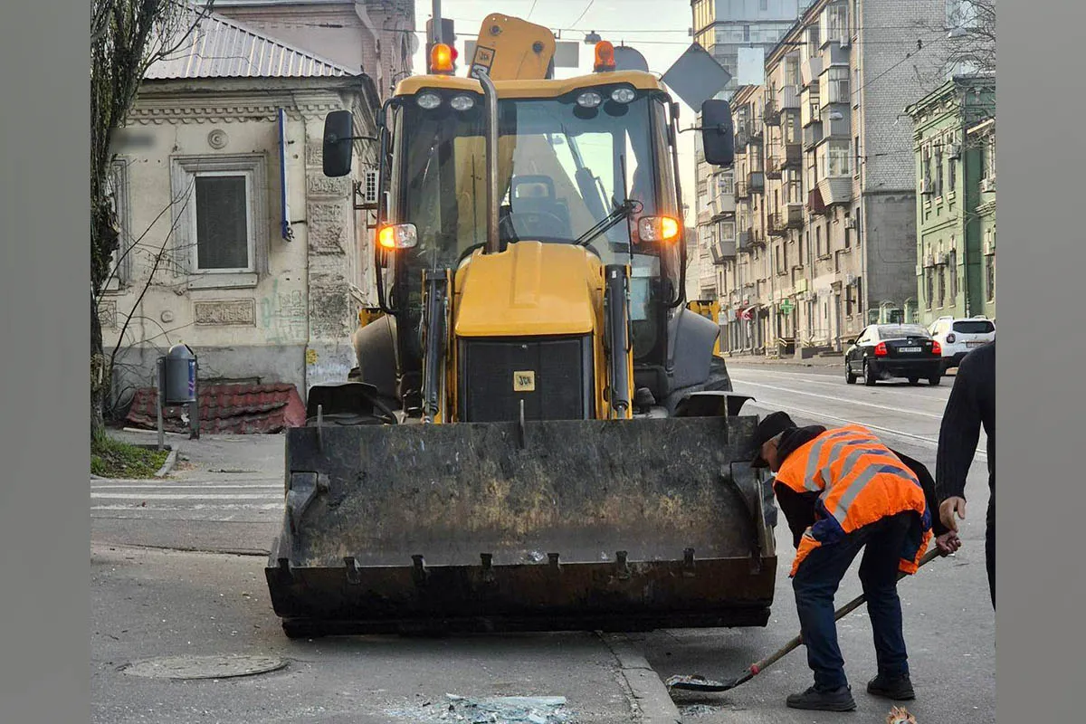 “Підло та цілеспрямовано”: ворог атакував два навчальні заклади у Дніпрі – Філатов 3