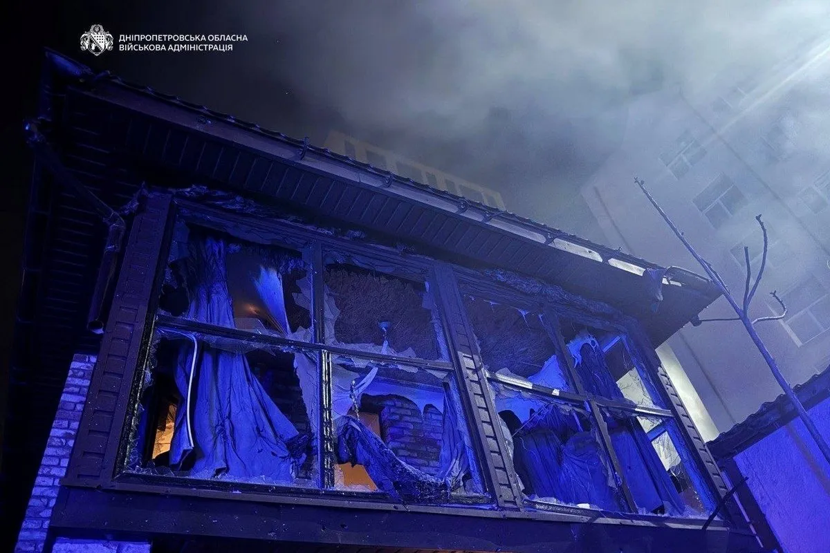 "Потвори понівечили майстерню в школі та гуртожиток": на "прильоти" у Дніпрі відреагував мер Філатов, пошкоджений пансіонат для літніх людей 3