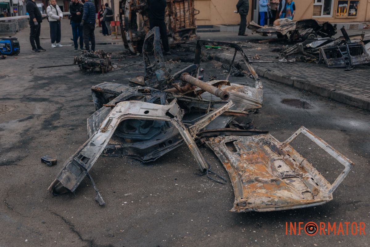 Зруйновані будинки, вибиті вікна, згорілі авто: як виглядає Дніпро після нічної атаки 16 квітня 139