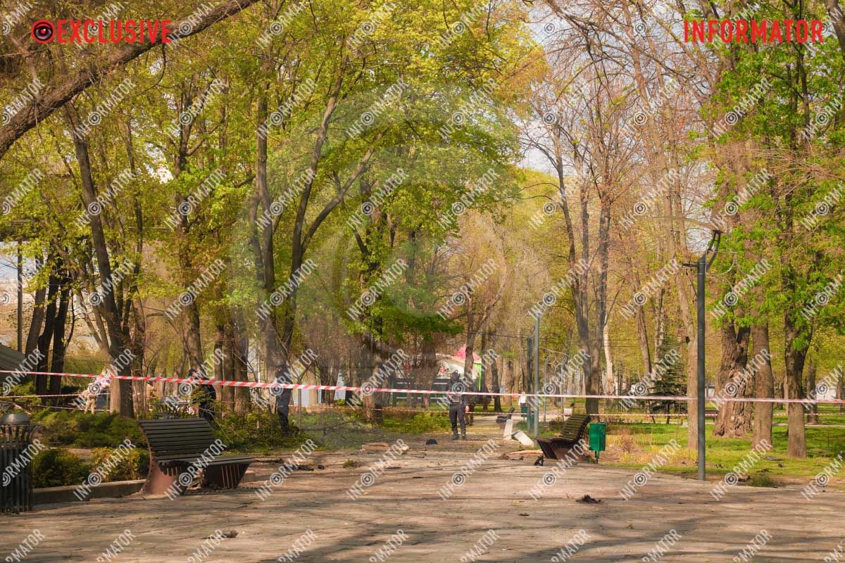 Дрони впали біля дитячого майданчика: що відбувається у парку Шевченка у Дніпрі 13