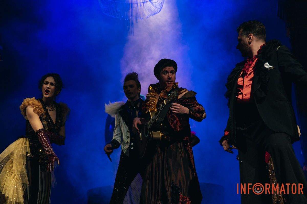 Театр продовжує експериментувати з формами