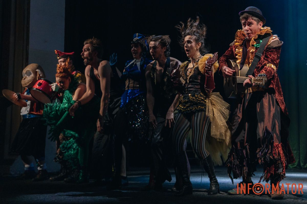 Мати Панаса Саксаганського (справжнє прізвище – Тобілевич) народилася у селі Саксаганське Дніпропетровської області.