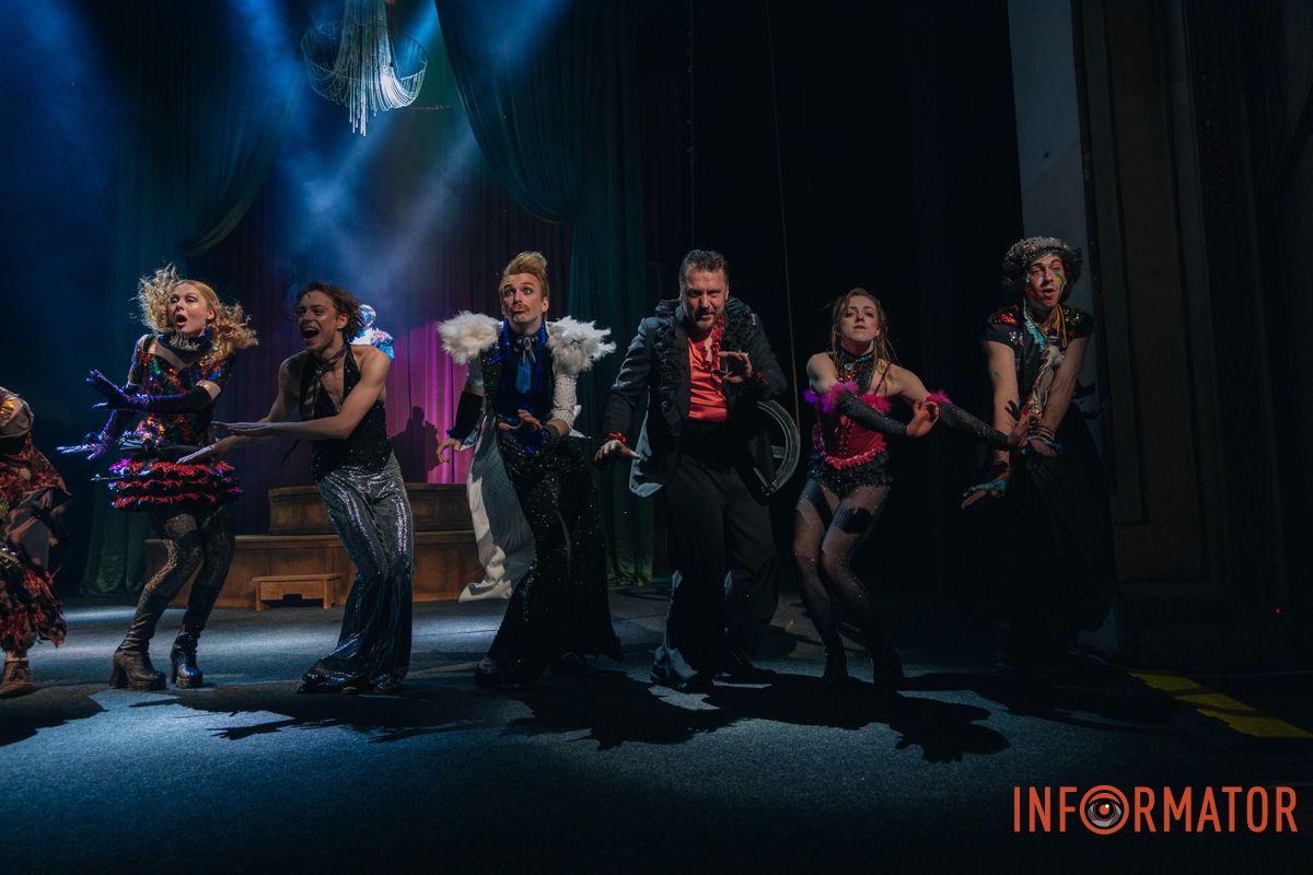 Кумедні конфлікти, плітки та несподівані союзи