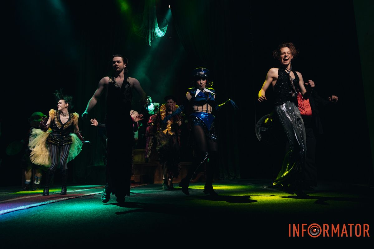 Це діалог, який триває вже понад сто років