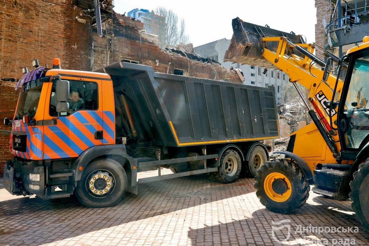 «Це просто якийсь нескінченний жах»: мер Дніпра Борис Філатов відреагував на удари рф по місту 1