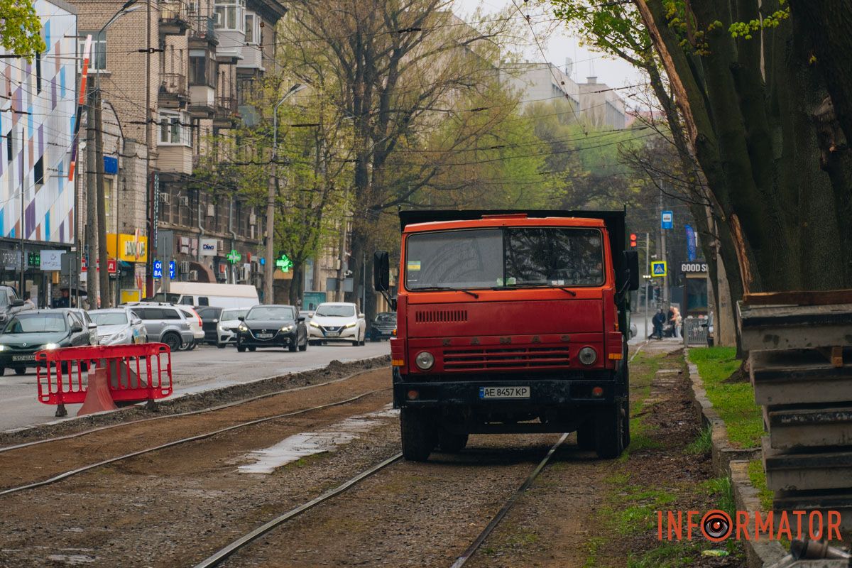 У Дніпрі перекрили вулицю Паторжинського: як курсує транспорт 26
