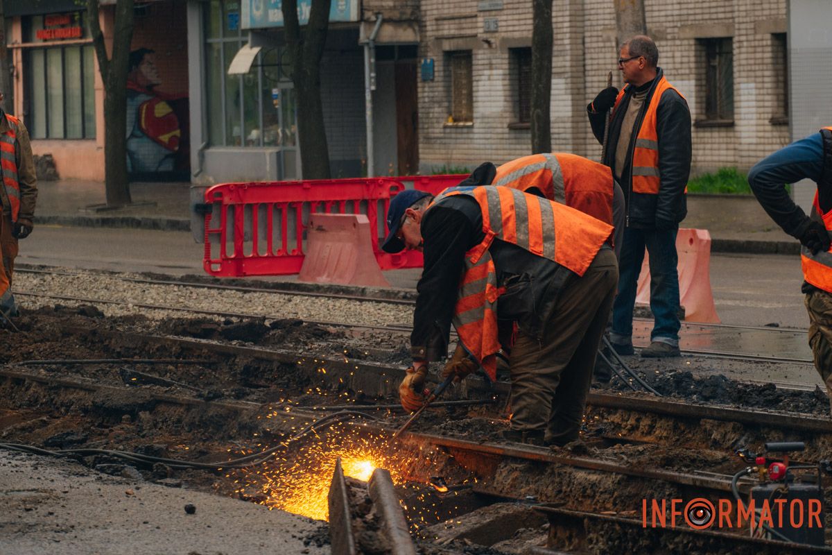 У Дніпрі перекрили вулицю Паторжинського: як курсує транспорт 27