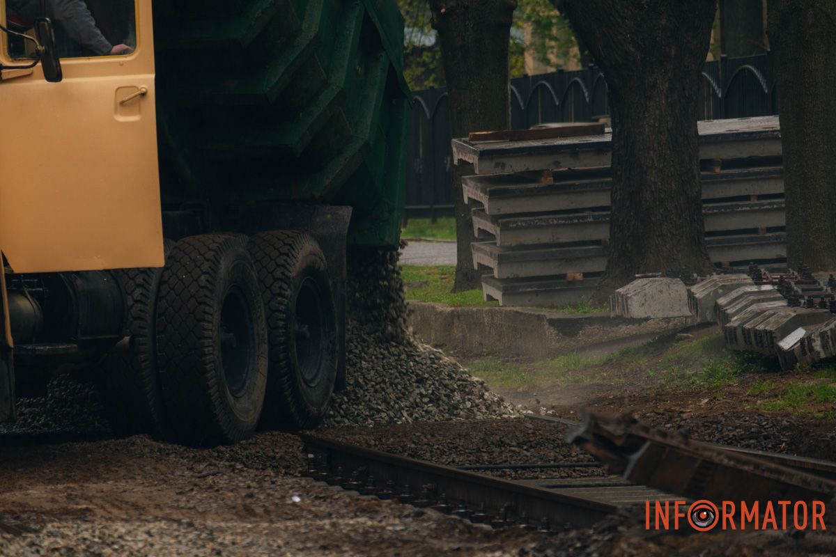 У Дніпрі перекрили вулицю Паторжинського: як курсує транспорт 33