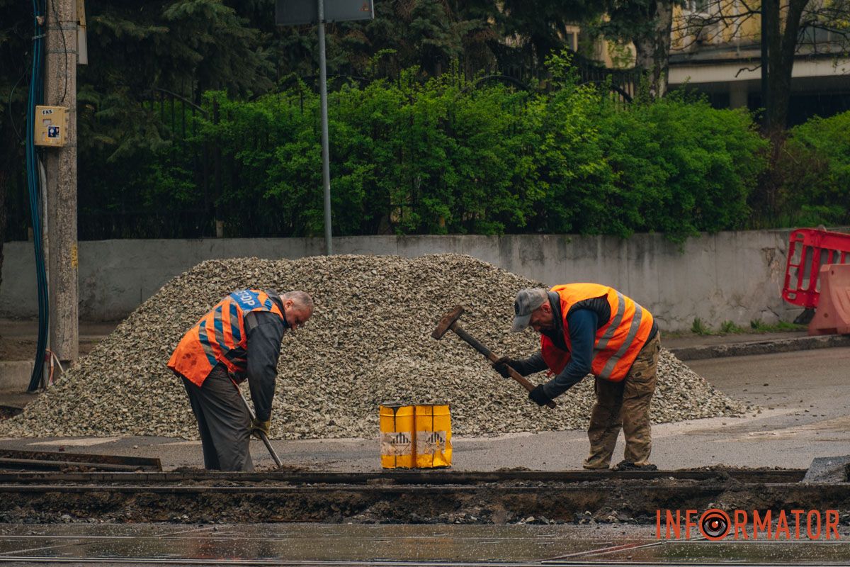У Дніпрі перекрили вулицю Паторжинського: як курсує транспорт 39