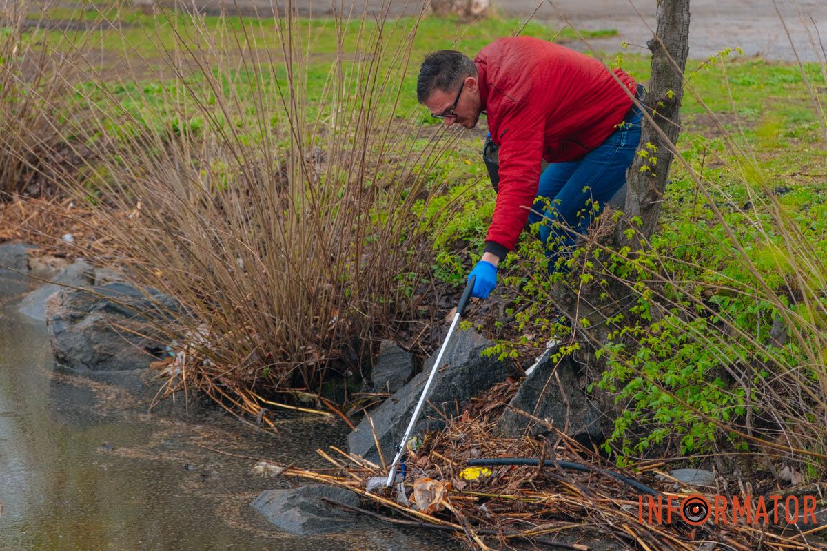 Дніпро стає чистішим