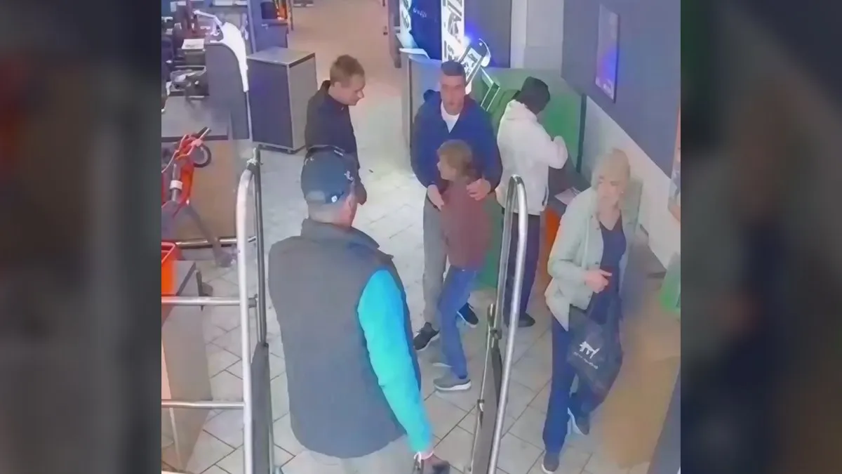 У Кривому Розі двоє чоловіків переслідували 12-річного хлопчика: відео моменту