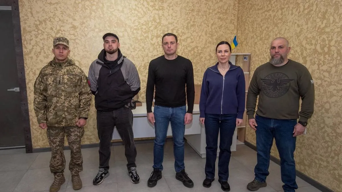 У Кам’янському передали Захисникам системи Starlink і засоби радіоелектронної розвідки