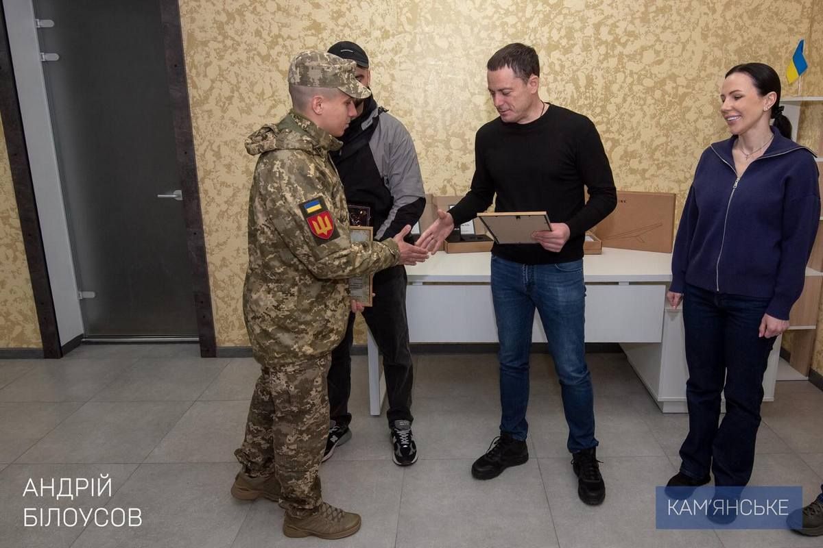 В Каменском передали Защитникам системы Starlink и средства радиоэлектронной разведки 2