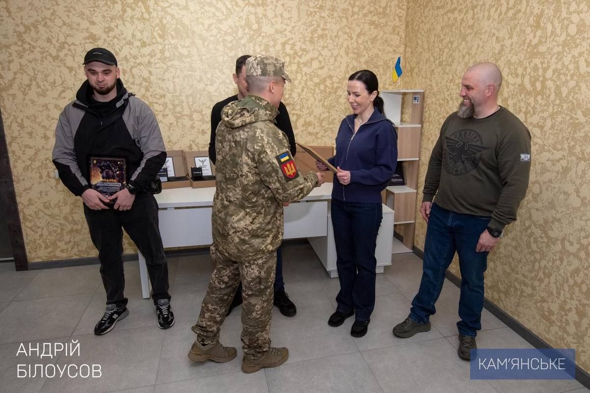 В Каменском передали Защитникам системы Starlink и средства радиоэлектронной разведки 4