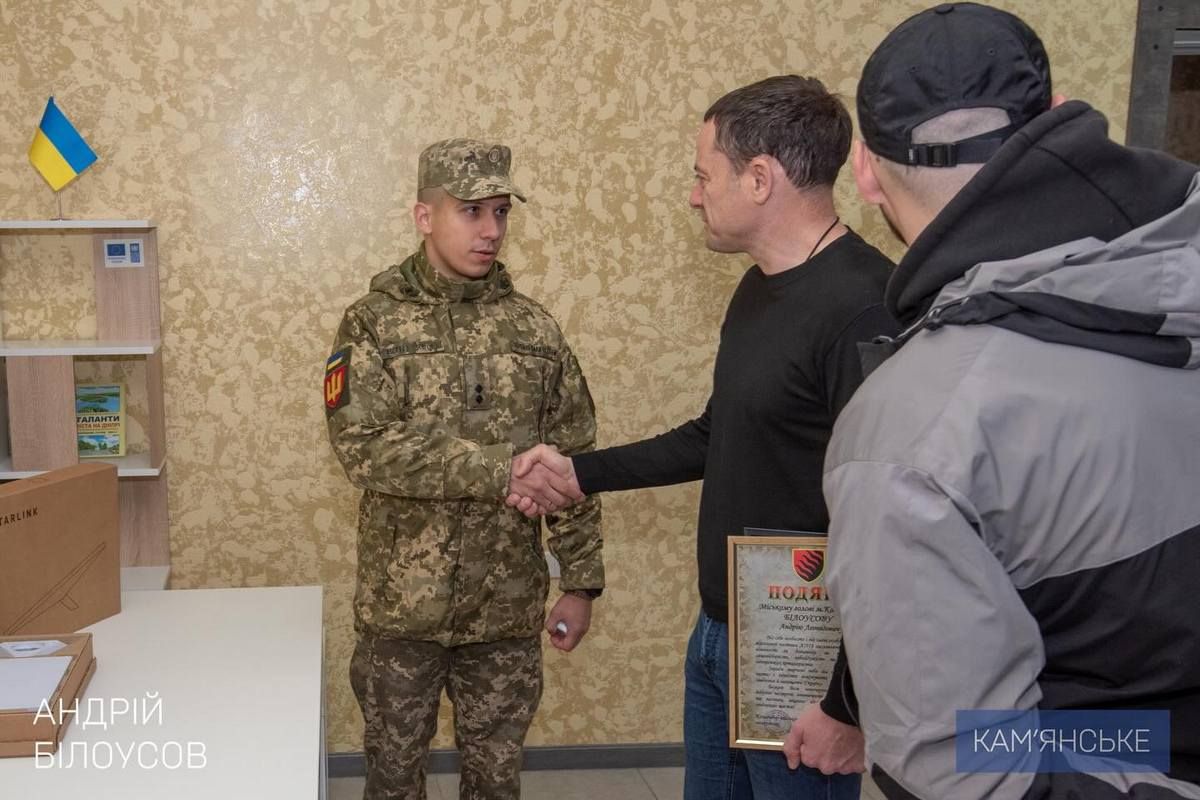 В Каменском передали Защитникам системы Starlink и средства радиоэлектронной разведки 6