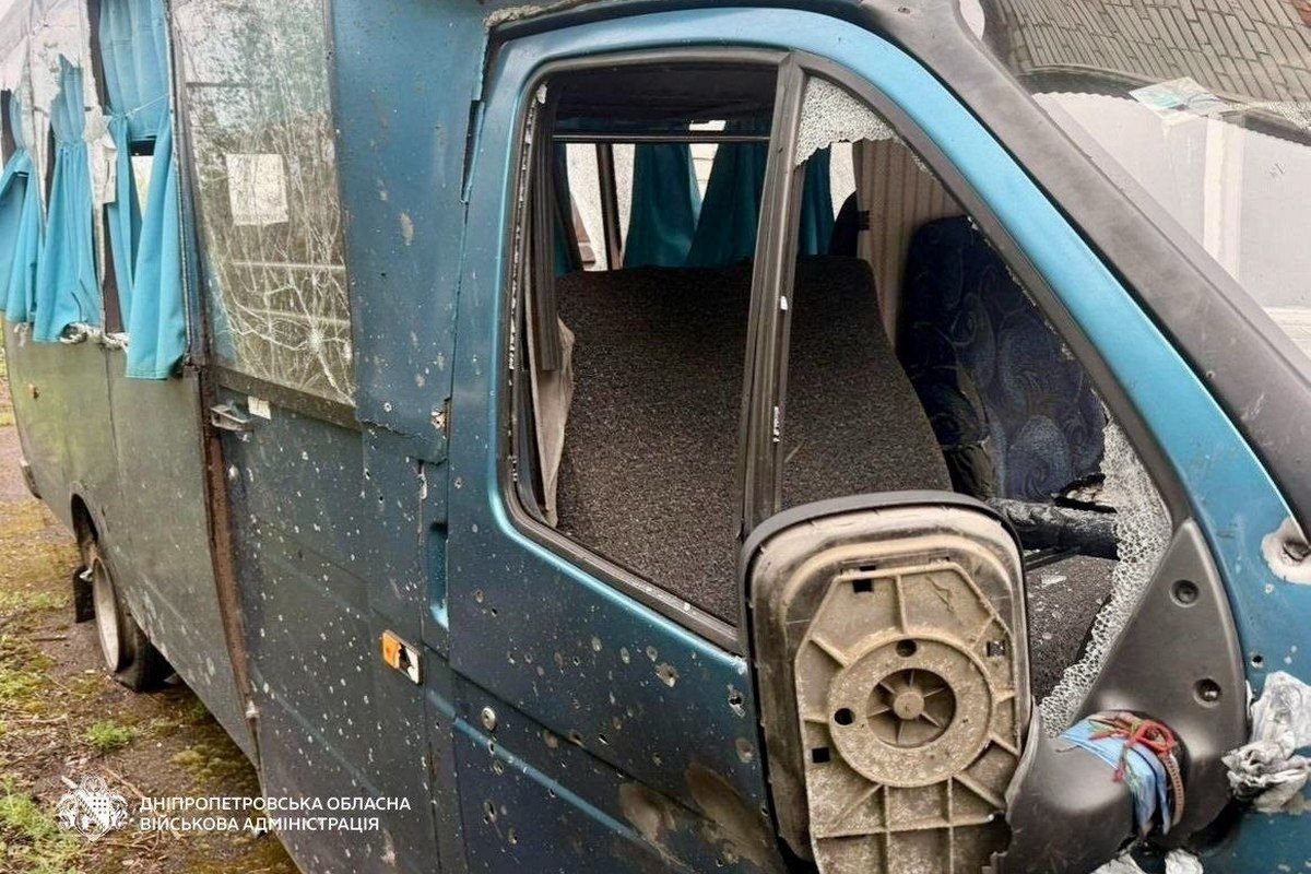 Ворог вдарив FPV-дроном по маршрутці, постраждали троє жінок