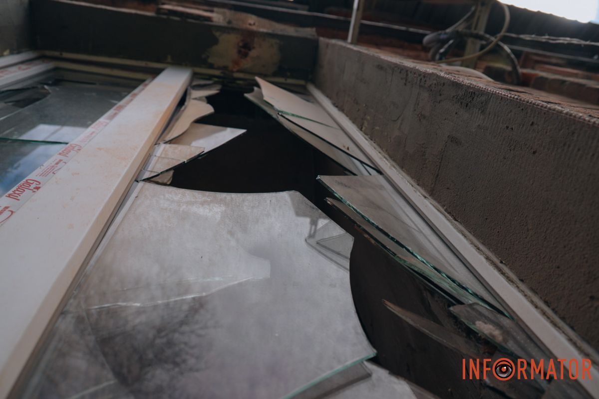 Як Дніпро оговтується після російської атаки 22 квітня: фоторепортаж Інформатора 12