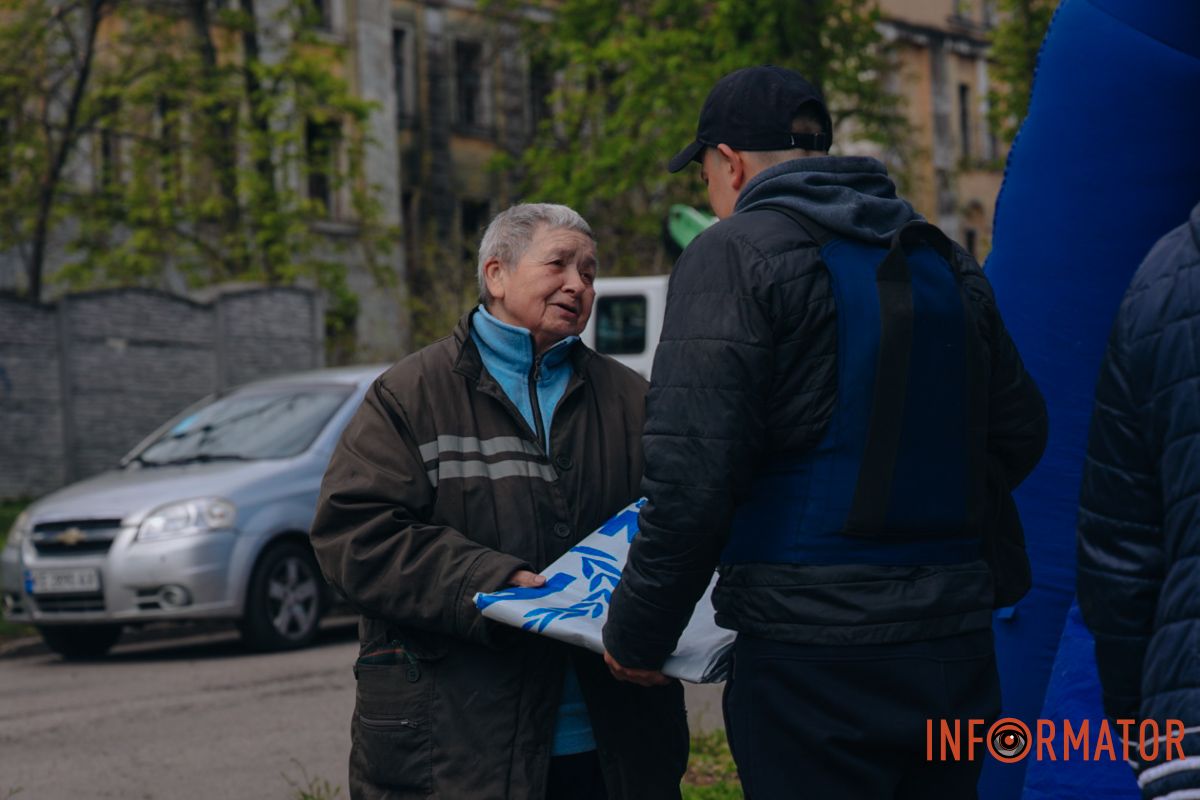 Як Дніпро оговтується після російської атаки 22 квітня: фоторепортаж Інформатора 3