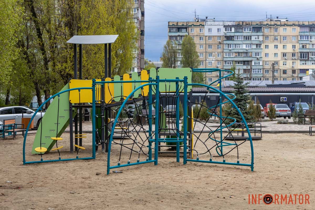 Как выглядит детская площадка на Калиновой в Днепре почти за 3 миллиона бюджетных гривен 7