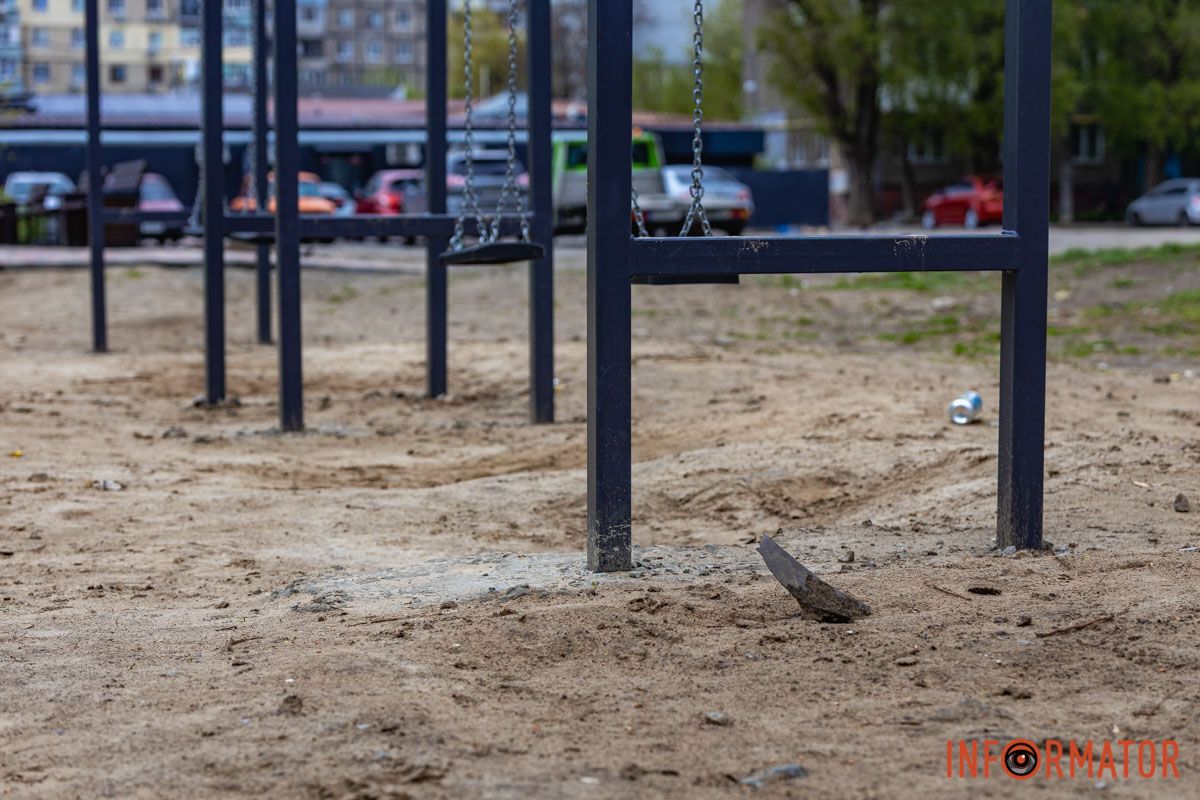 Как выглядит детская площадка на Калиновой в Днепре почти за 3 миллиона бюджетных гривен 11