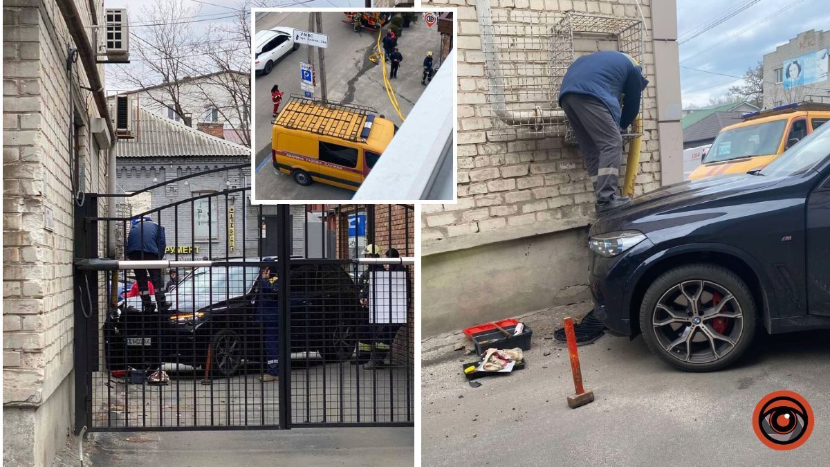 Поліція, рятувальники та газова служба на місці: у Дніпрі на Троїцькій водій BMW врізався у будинок