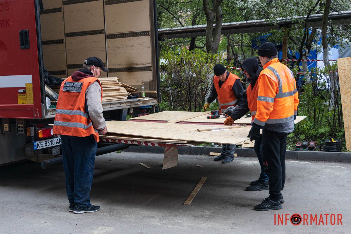 На місці працювали благодійники, правоохоронці та представники штабу з ліквідації наслідків надзвичайної ситуації