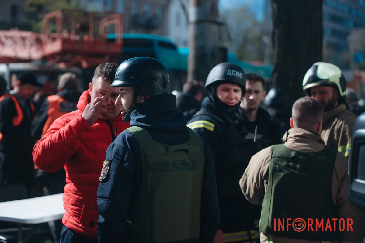 Комбінована атака на Дніпро 25 квітня: фото з місць атак 134